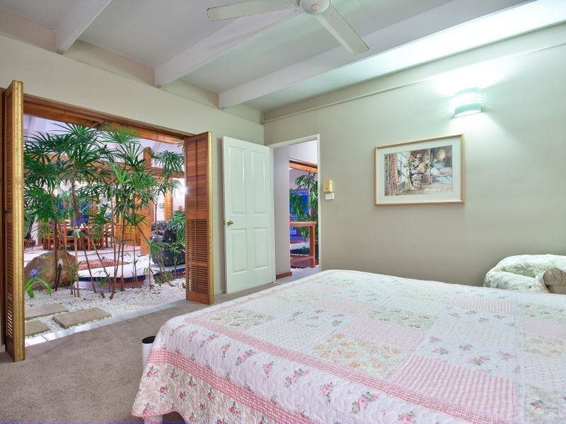 11 Albion Street, Yorkeys Knob QLD 4878