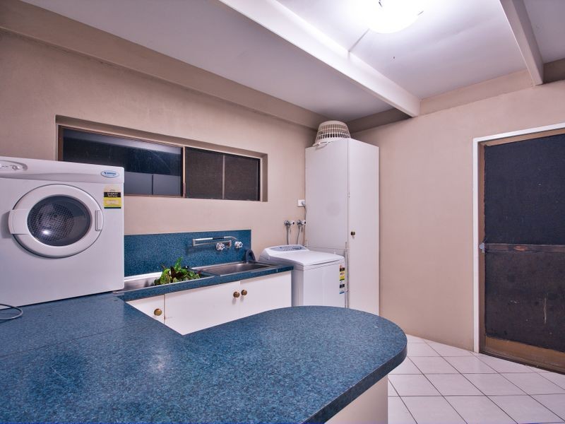 11 Albion Street, Yorkeys Knob QLD 4878