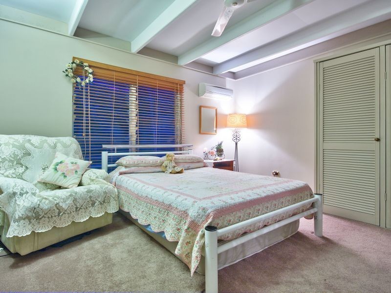 11 Albion Street, Yorkeys Knob QLD 4878