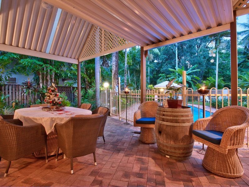 11 Albion Street, Yorkeys Knob QLD 4878