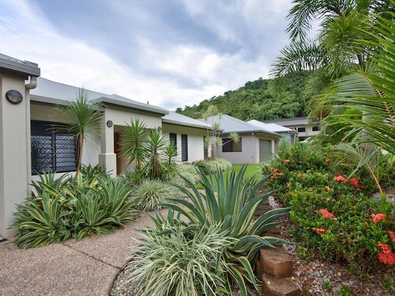 11 Lum Jim Street, Redlynch QLD 4870