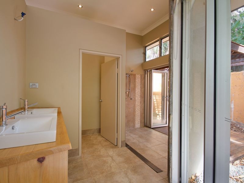 4 Chelsea Close, Kewarra Beach QLD 4879
