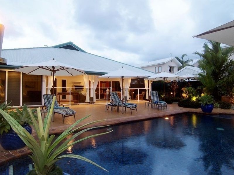 74 Cedar Road, Palm Cove QLD 4879