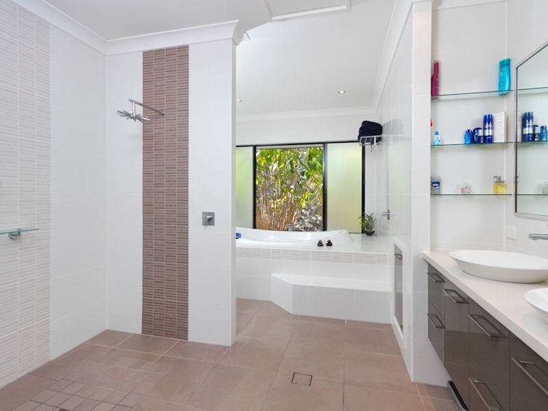 12 Celebration Close, Clifton Beach QLD 4879