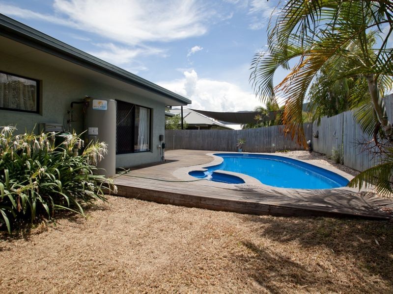 24 Monterey Street, Kewarra Beach QLD 4879