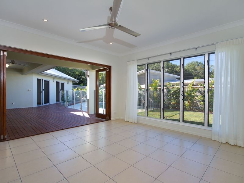 39 Muller Street, Palm Cove QLD 4879
