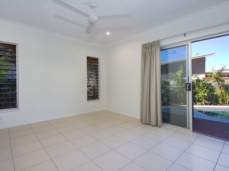 39 Muller Street, Palm Cove QLD 4879