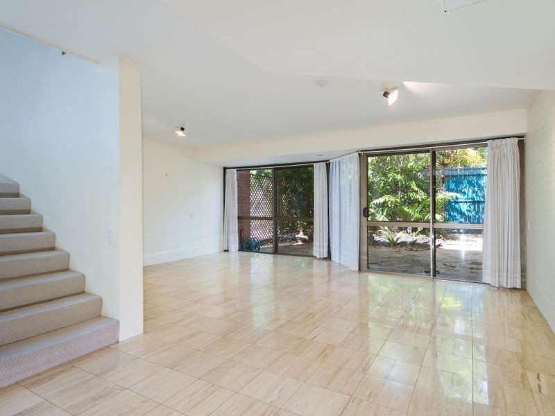 1/24 Corkill Street, Freshwater QLD 4870