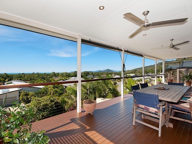 1 Calamus Court, Palm Cove QLD 4879