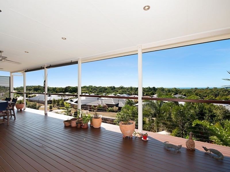 1 Calamus Court, Palm Cove QLD 4879
