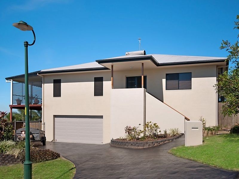 1 Calamus Court, Palm Cove QLD 4879