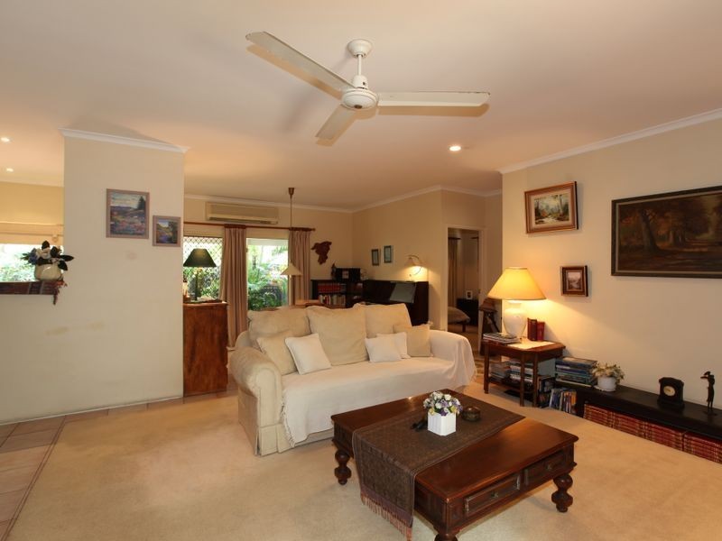 12 Saddle Mountain Road, Smithfield QLD 4878
