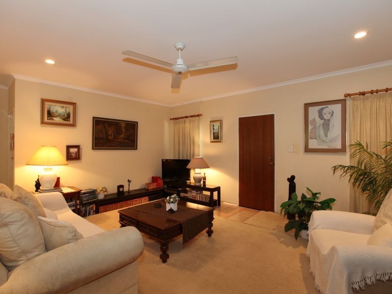 12 Saddle Mountain Road, Smithfield QLD 4878