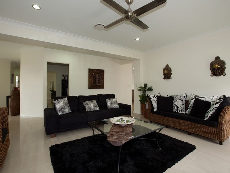 7 Hockey Avenue, Smithfield QLD 4878