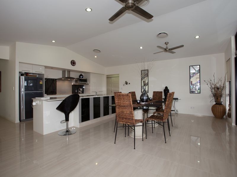 7 Hockey Avenue, Smithfield QLD 4878