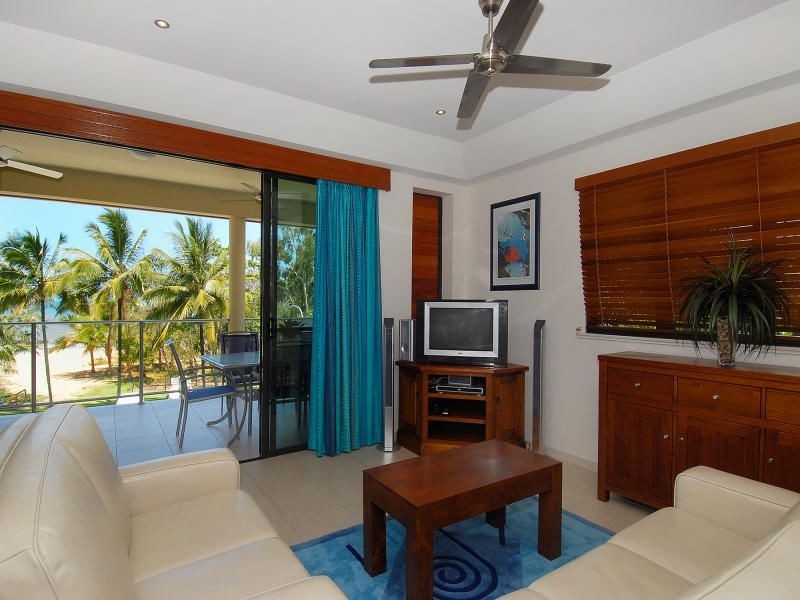 12/31-33 Sims Esplanade, Yorkeys Knob QLD 4878