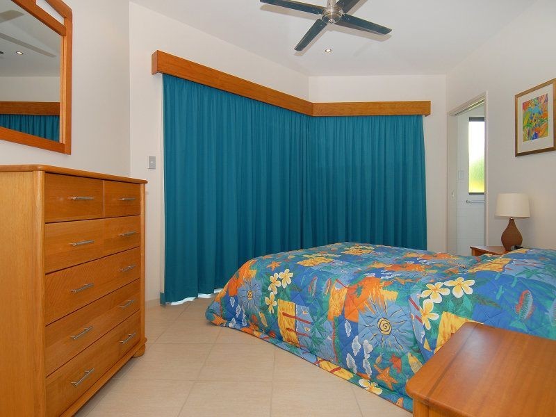 12/31-33 Sims Esplanade, Yorkeys Knob QLD 4878