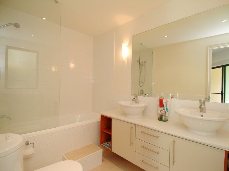 12/31-33 Sims Esplanade, Yorkeys Knob QLD 4878