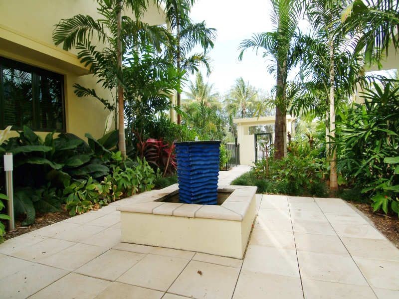 12/31-33 Sims Esplanade, Yorkeys Knob QLD 4878