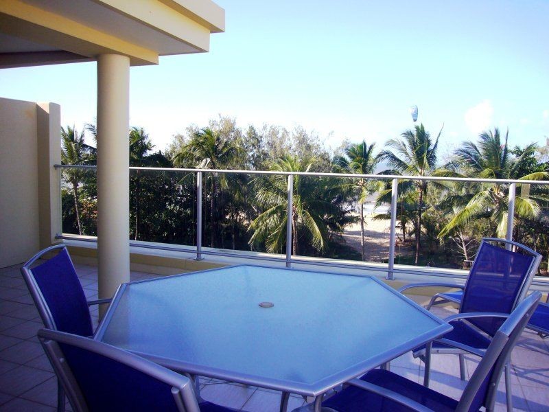 12/31-33 Sims Esplanade, Yorkeys Knob QLD 4878