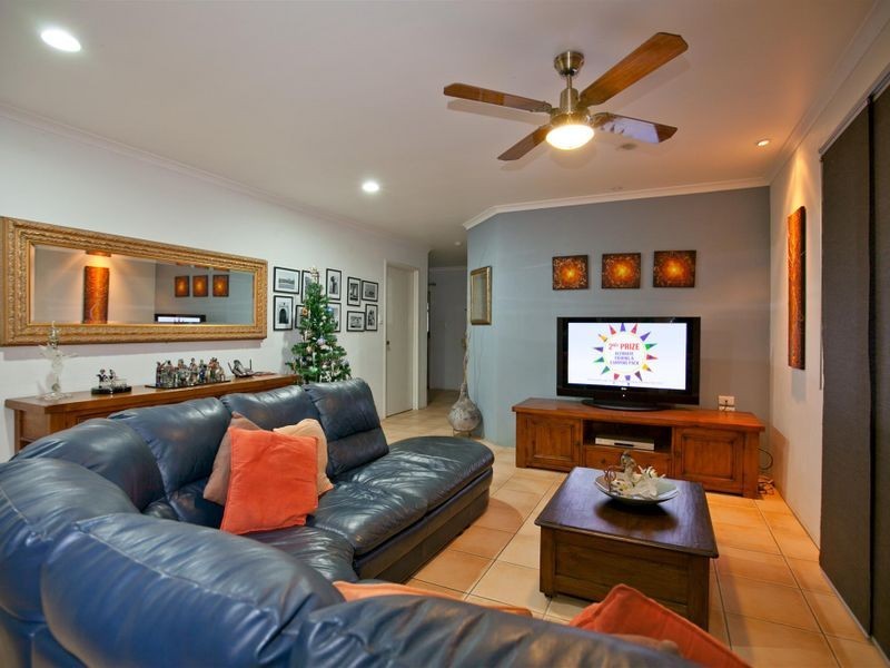 5 Helen Close, Smithfield QLD 4878
