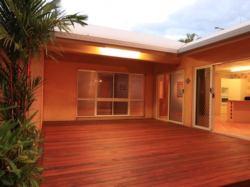 9 Cronulla Close, Kewarra Beach QLD 4879