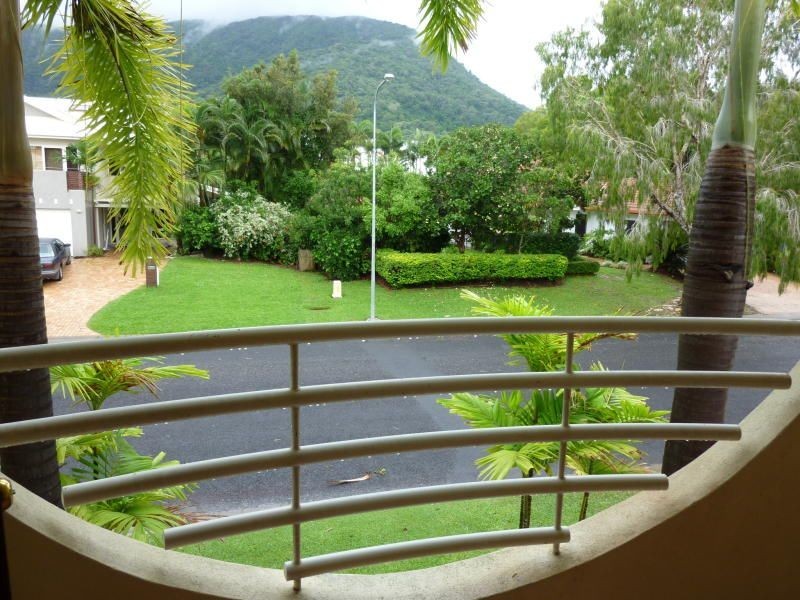 1/32 Oliva Street, Palm Cove QLD 4879