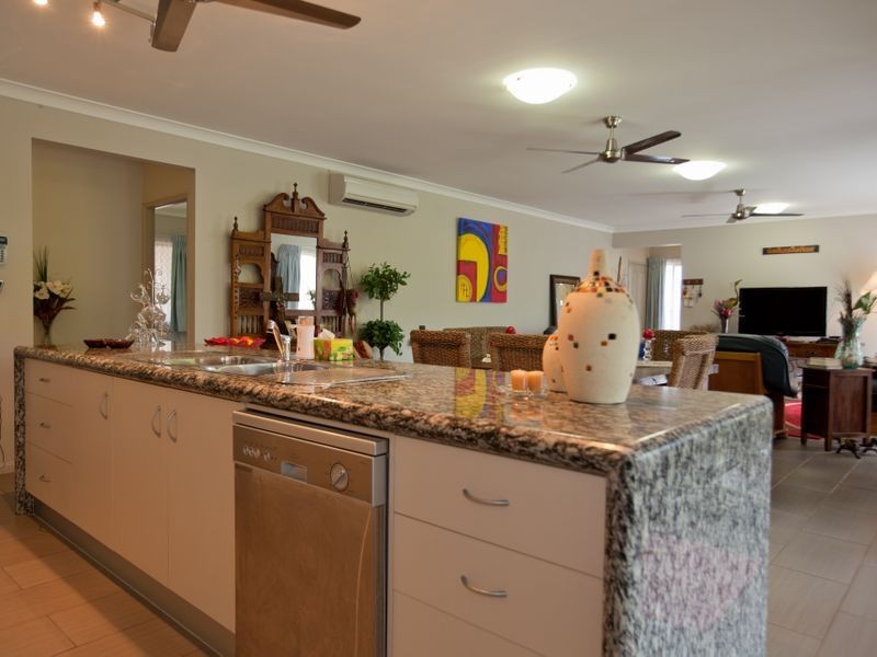37 Propeller Court, Trinity Beach QLD 4879