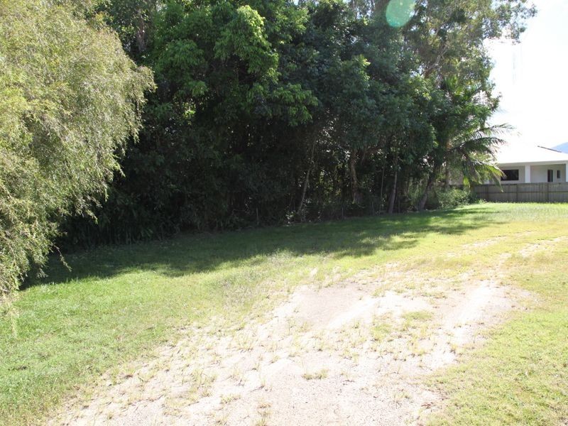 51-53 Oleander Street, Holloways Beach QLD 4878