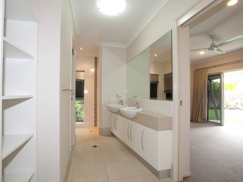 41 Muller Street, Palm Cove QLD 4879
