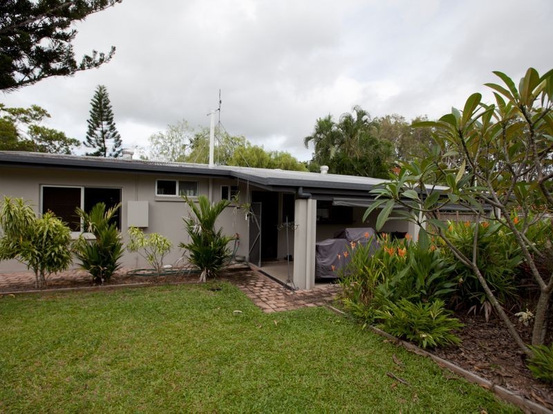 14-16 Carolyn Close, Yorkeys Knob QLD 4878
