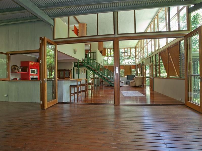 11 Jagera Close, Smithfield QLD 4878