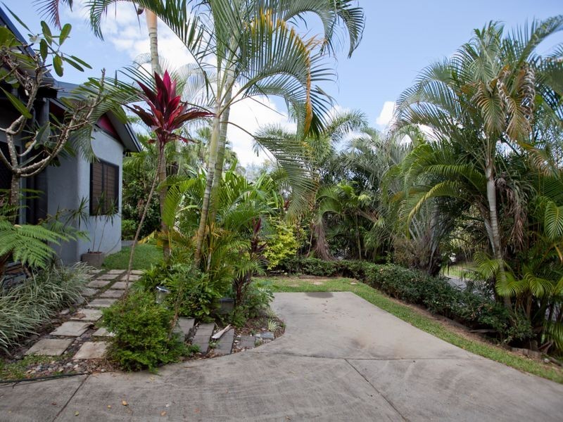 1/14 Baway Close, Caravonica QLD 4878