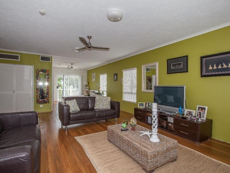 9 / 12 Deauville Close, Yorkeys Knob QLD 4878