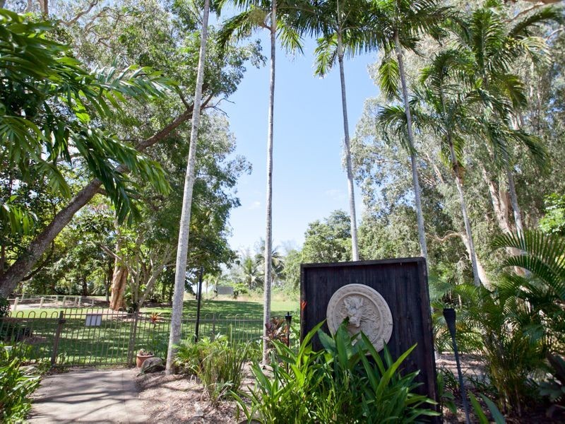 9 / 12 Deauville Close, Yorkeys Knob QLD 4878