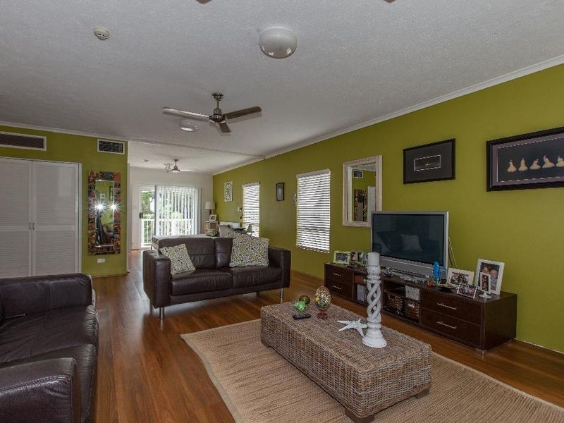 9 / 12 Deauville Close, Yorkeys Knob QLD 4878