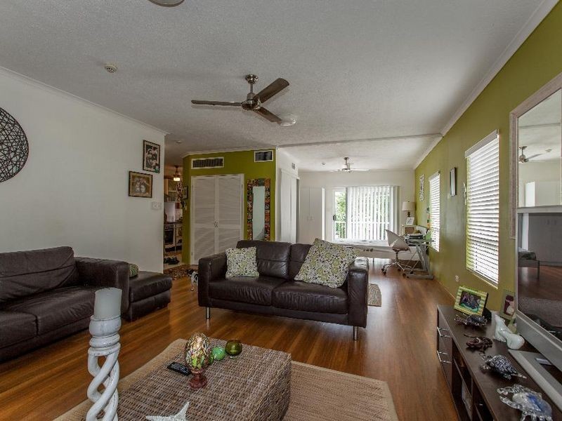 9 / 12 Deauville Close, Yorkeys Knob QLD 4878