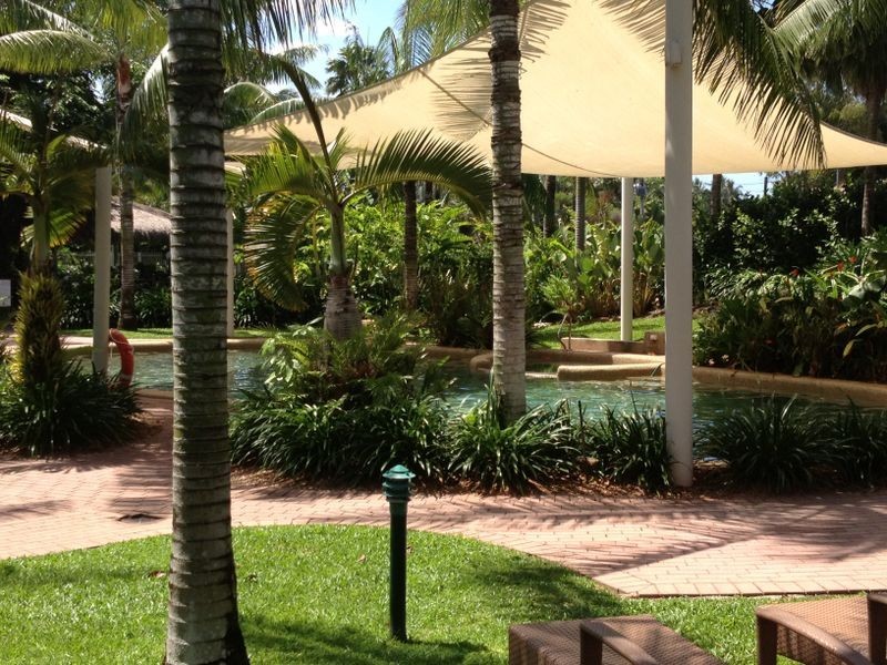 18/129 Oleander Street, Holloways Beach QLD 4878