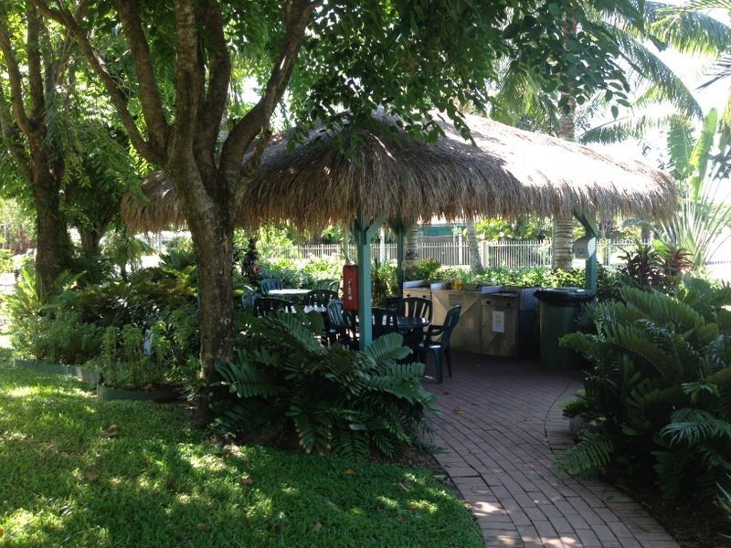 18/129 Oleander Street, Holloways Beach QLD 4878