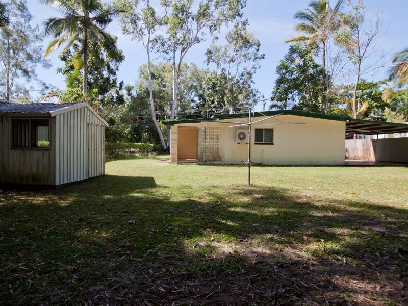 23 Golf Street, Yorkeys Knob QLD 4878