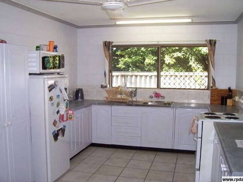 1/6 Simbai Close, Trinity Beach QLD 4879