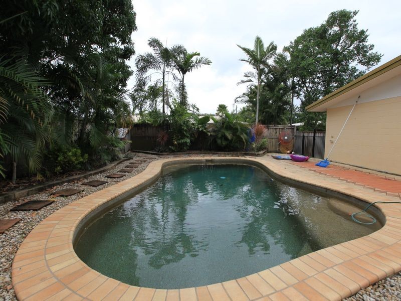 1/6 Simbai Close, Trinity Beach QLD 4879