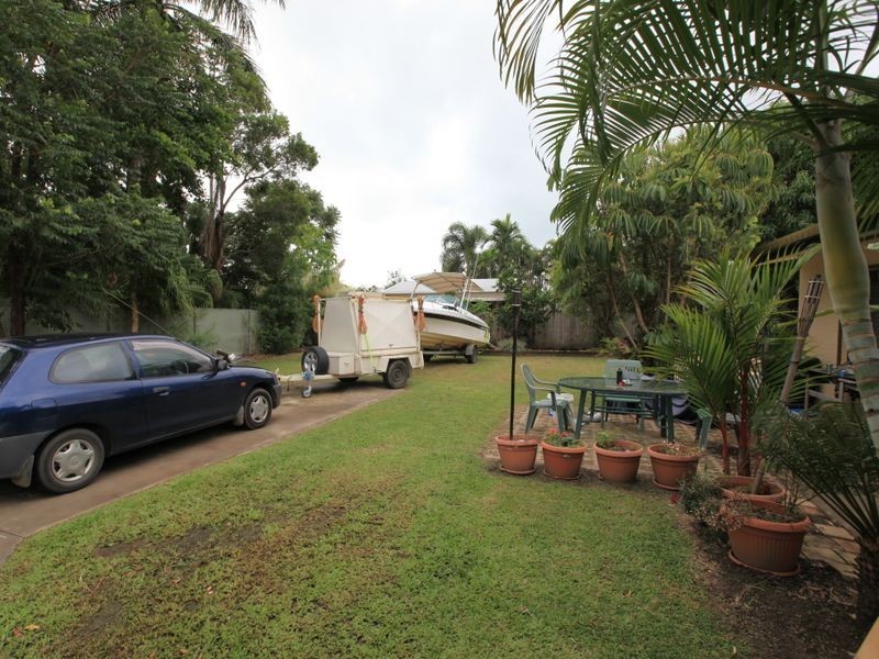 1/6 Simbai Close, Trinity Beach QLD 4879