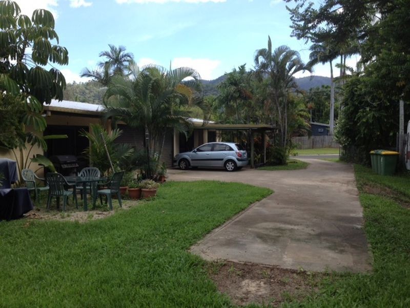 1 & 2 / 6 Simbai Close, Trinity Beach QLD 4879