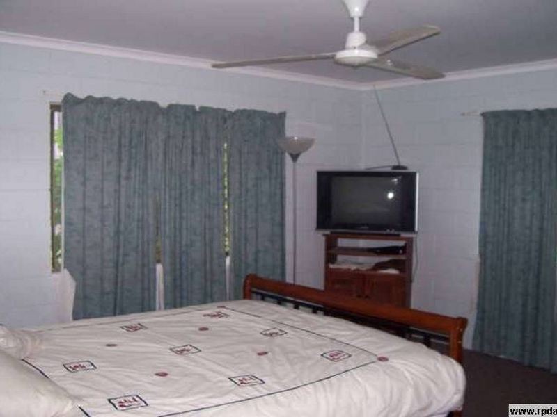 1 & 2 / 6 Simbai Close, Trinity Beach QLD 4879