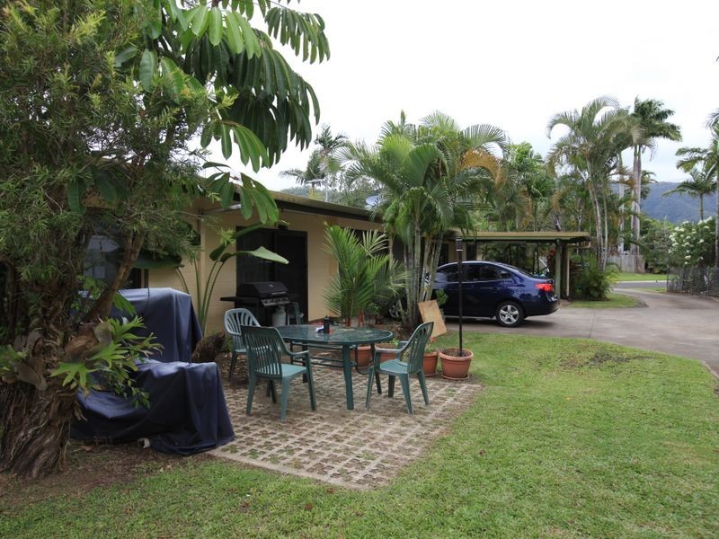 1 & 2 / 6 Simbai Close, Trinity Beach QLD 4879