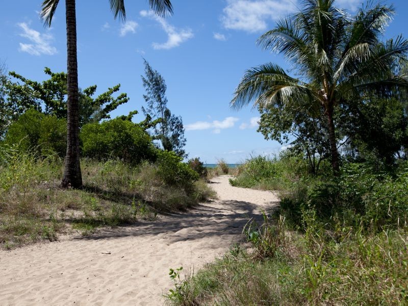 7/12 Deauville Close, Yorkeys Knob QLD 4878