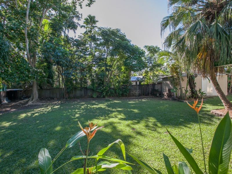 14 Roslyn Close, Yorkeys Knob QLD 4878