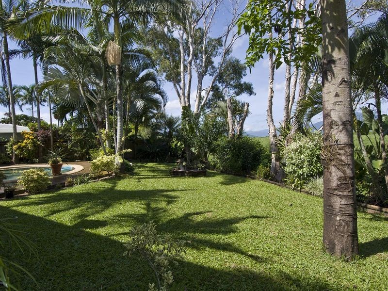 11 Margo Street, Yorkeys Knob QLD 4878
