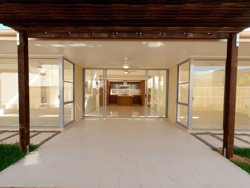 4 Rossmann Road, Smithfield QLD 4878